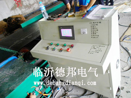 PLC、觸摸屏控制系統(tǒng)207